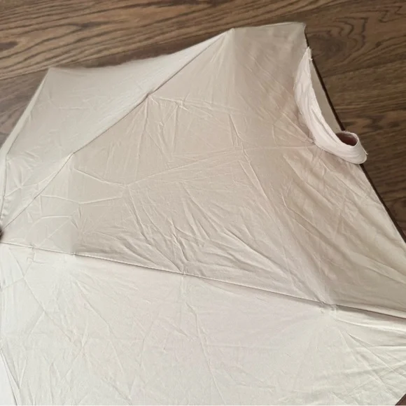 Mini Brown Umbrella by Bloomingdale’s - hard to find- adorable - Picture 3 of 6